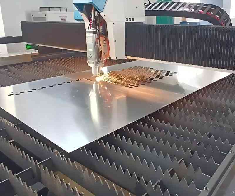 laser cutting aluminum plate